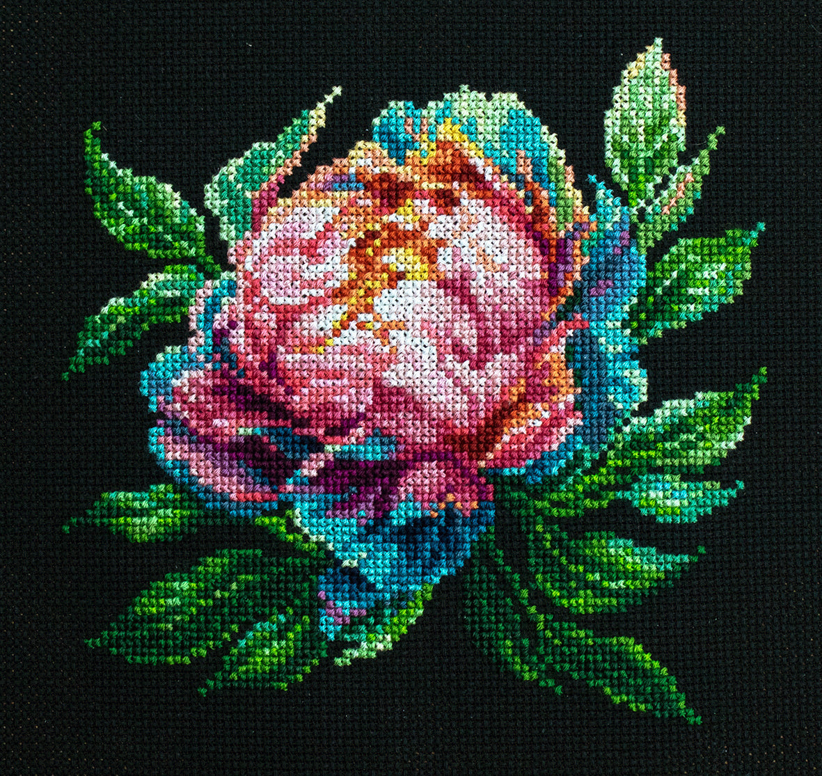 Kit Broderie Luca-S BC203 Abalone Pearl, 12x12 cm, 34 Culori, Material Zweigart Aida 18 Negru, Include Cerc NurgeOval 230