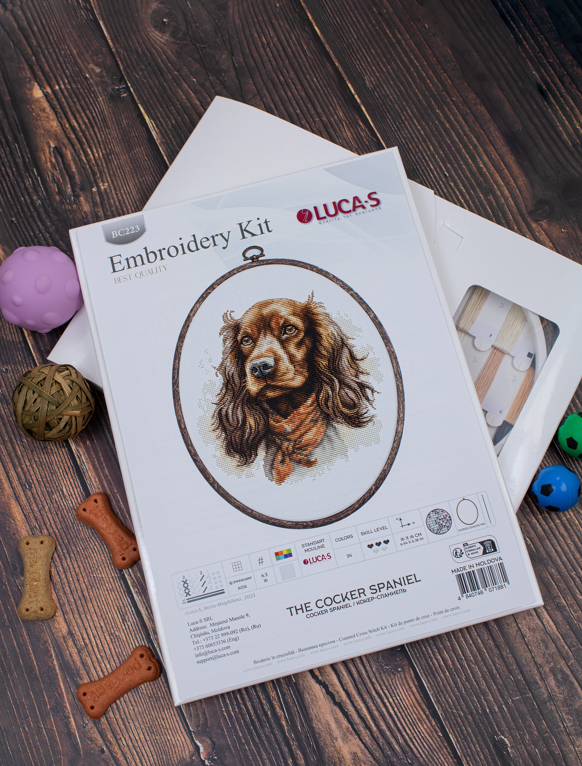 Luca-S BC223 The Cocker Spaniel Cross Stitch Embroidery Kit, Zweigart Aida 16 Fabric, 16 x 16 cm Finished Size, 34 Colors, Includes Nurge Oval Hoop