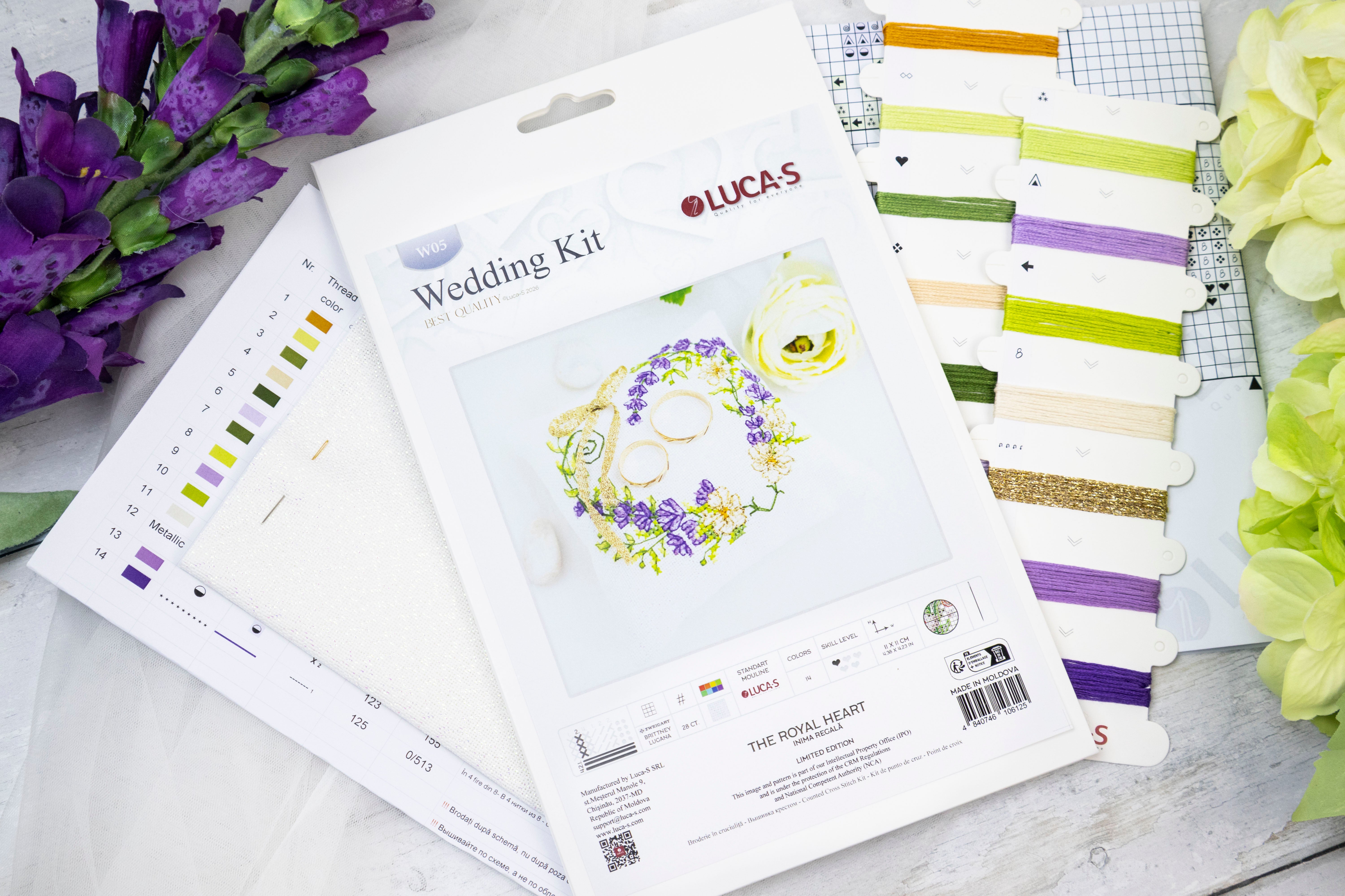Luca-S W05 The Royal Heart Wedding Cross Stitch Kit, Ring Cushion, 11x11 cm, Zweigart Aida 28 ct Fabric, 14 Colors, 100% Cotton Thread