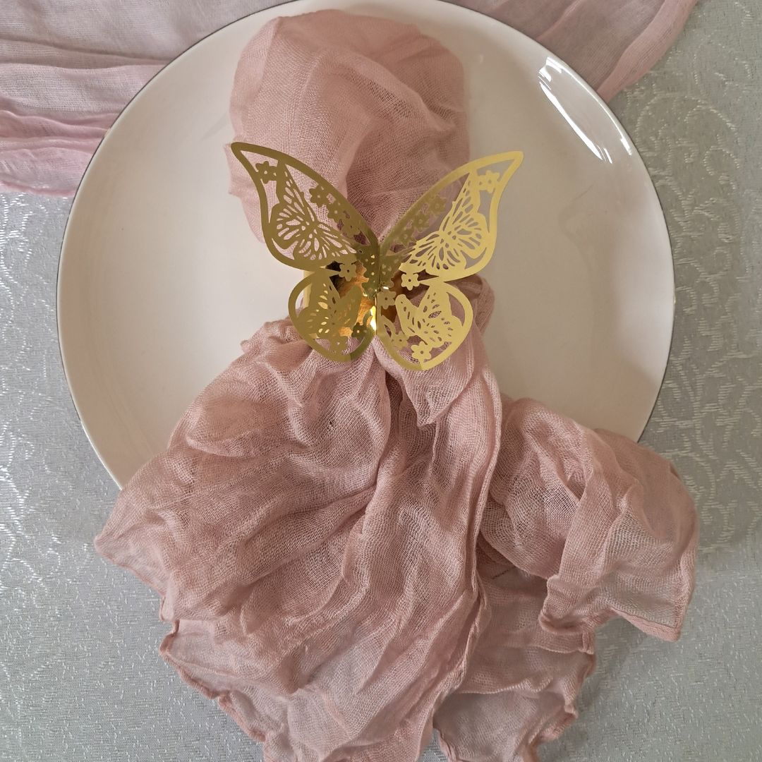13-Piece Birthday Party Tableware Set for 6 People, Pink or Blue Theme, Includes 6 Paper Plates (23cm), 6 Paper Cups (250ml), and 1 Plastic Tablecloth (137x274cm), Disposable Celebration Kit