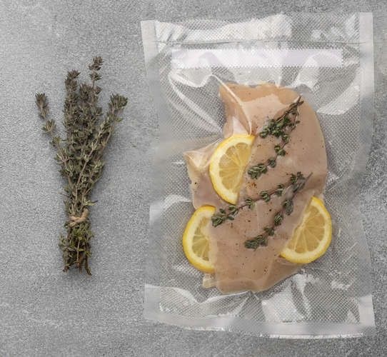 Set 20 Pungi pentru Vidat Gofrate 15x30 cm, Material PA/PE Fără BPA, Grosime 105 Microni, Rezistente la Congelare și Gătire Sous Vide, Compatibile cu Orice Aparat de Vidat cu Aspirație Externă